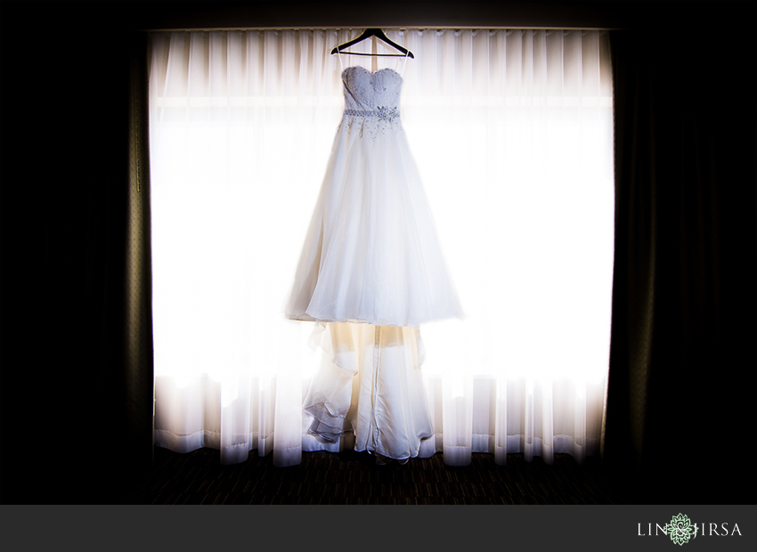 01-the-westin-south-coast-plaza-wedding-photographer-wedding-dress
