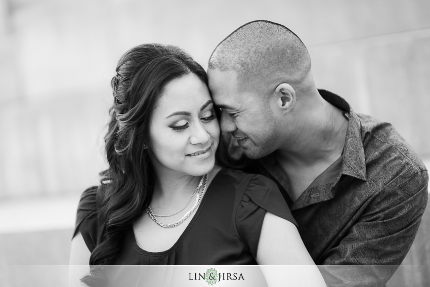02-downtown-los-angeles-engagement-photos