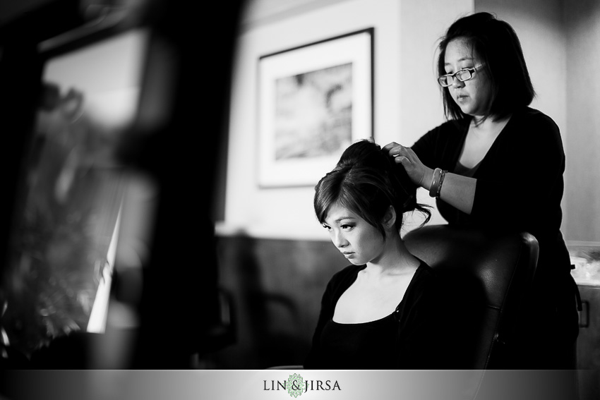 04-the-westin-south-coast-plaza-wedding-photographer-bride-getting-ready