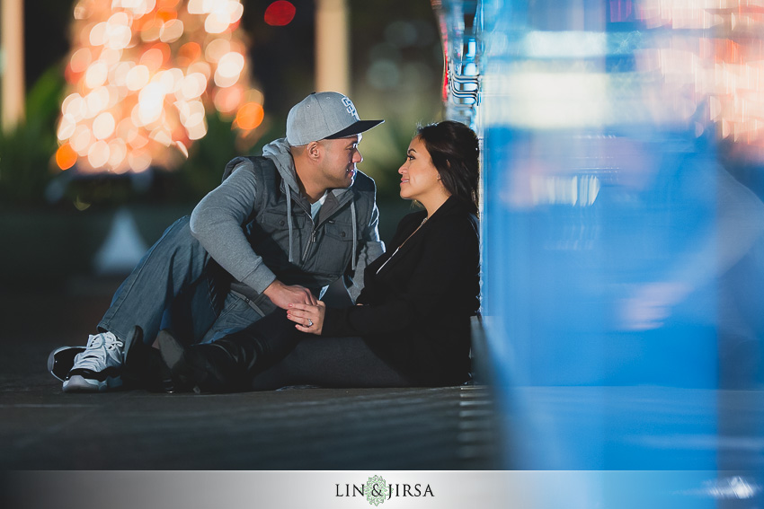 08-downtown-los-angeles-engagement-photos