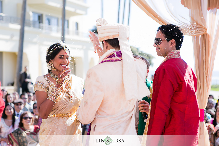 09-the-ritz-carlton-laguna-niguel-indian-wedding-photographer-outdoor-indian-ceremony-photos