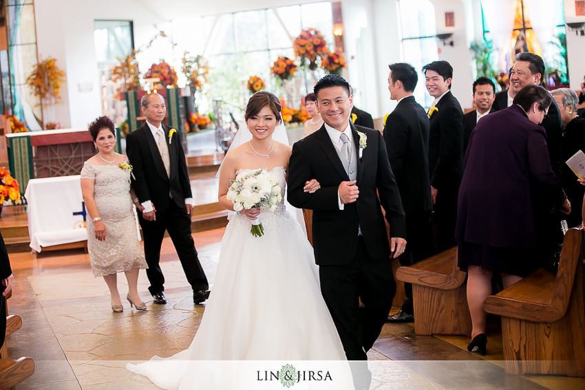 15-the-westin-south-coast-plaza-wedding-photographer-wedding-ceremony