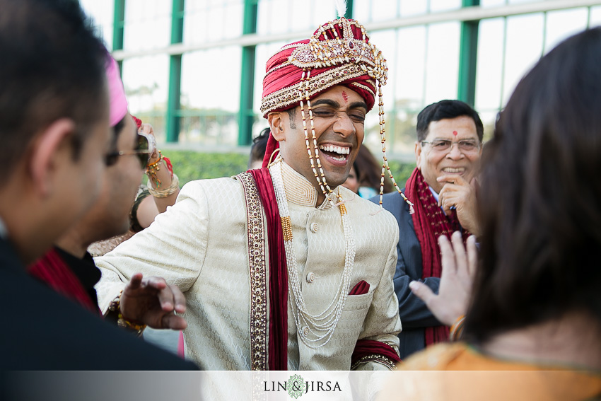 09-hyatt-long-beach-indian-wedding-photographer-baraat-photos