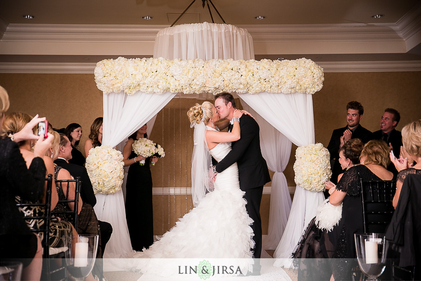 13-balboa-bay-club-newport-beach-wedding-photography-first-kiss-photos