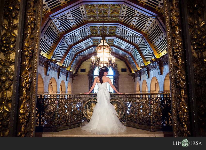13-millennium-biltmore-hotel-los-angeles-wedding-photographer-beautiful-bride-portrait