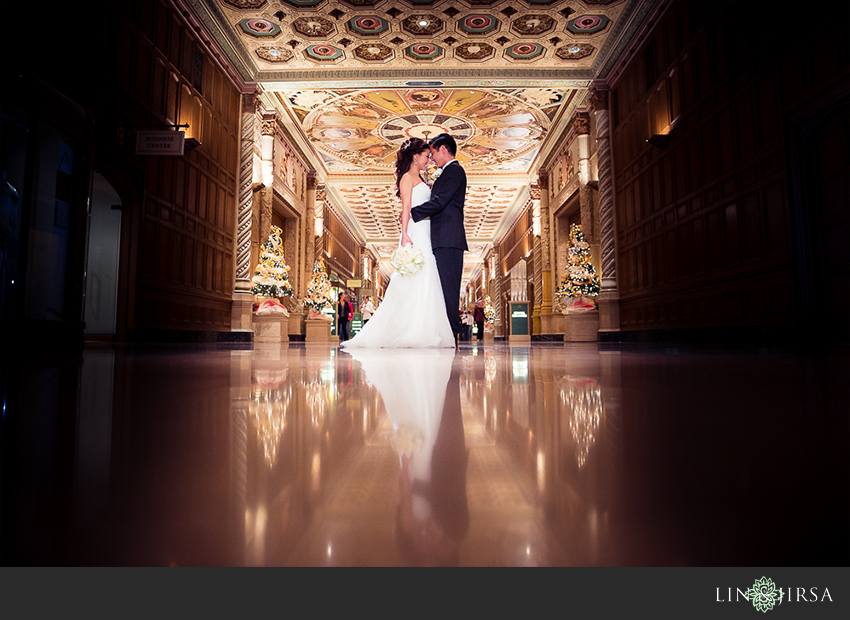16-millennium-biltmore-hotel-los-angeles-wedding-photographer-romantic-wedding-day-pictures