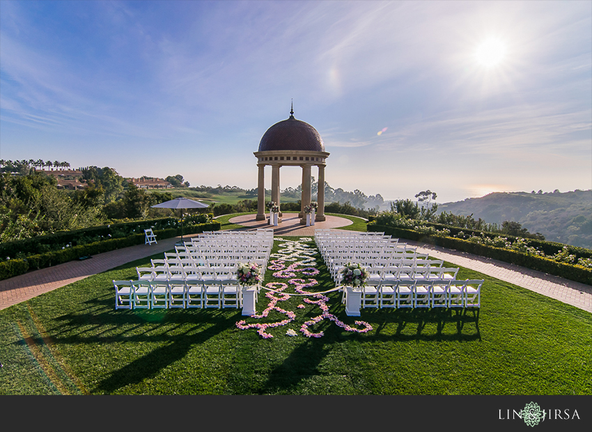 17-the-resort-at-pelican-hill-newport-beach-wedding-photographer-outdoors-wedding-ceremony-photos