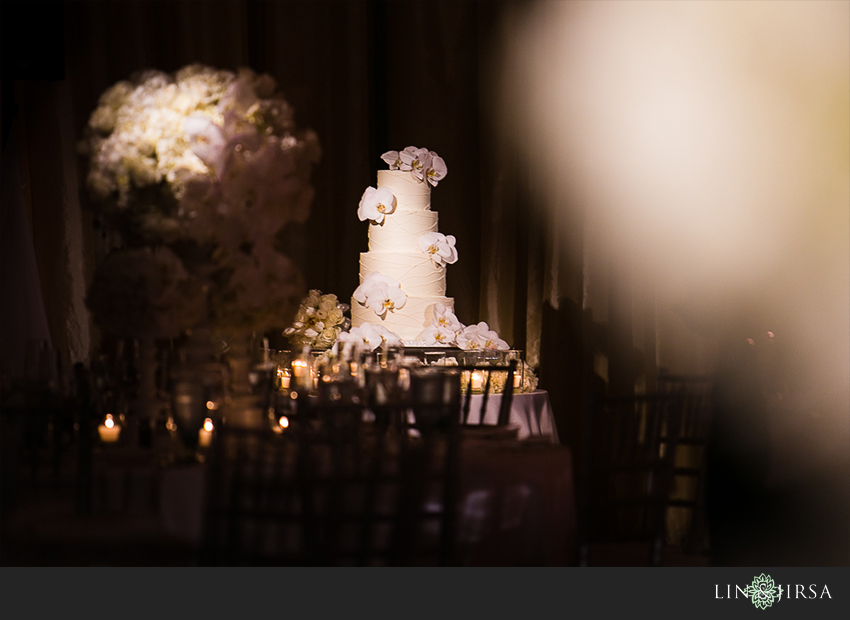 26-hotel-casa-del-mar-santa-monica-wedding-photographer-wedding-cake
