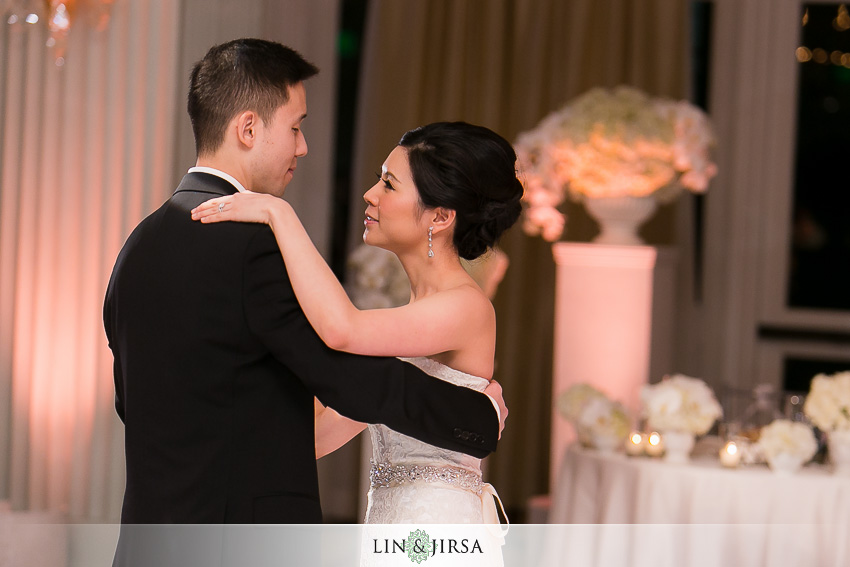 29-hotel-casa-del-mar-santa-monica-wedding-photographer-first-dance