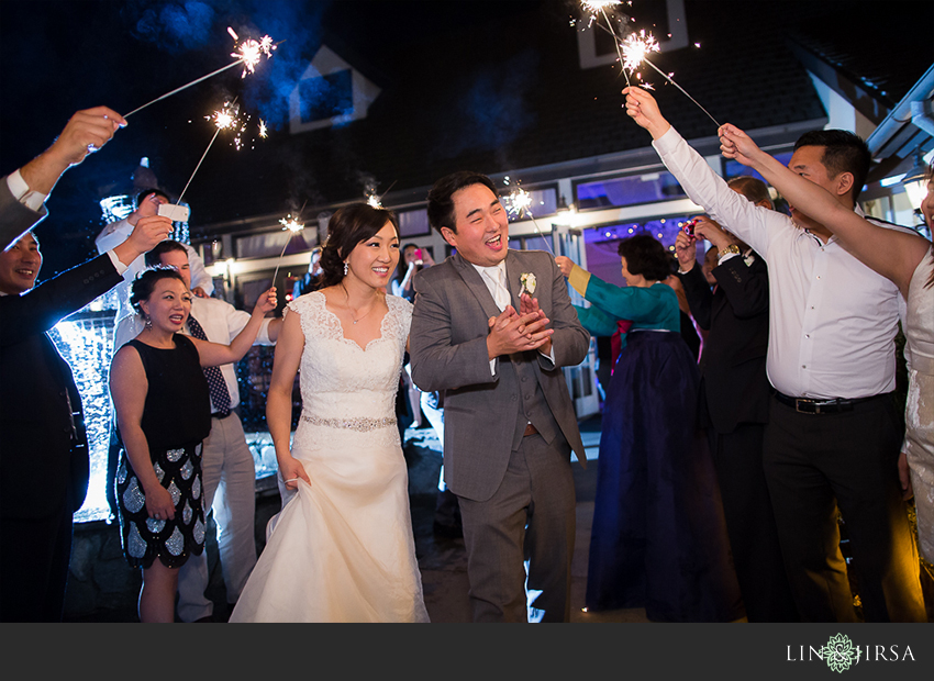 32-summit-house-fullerton-wedding-photographer-sparkler-exit-pictures