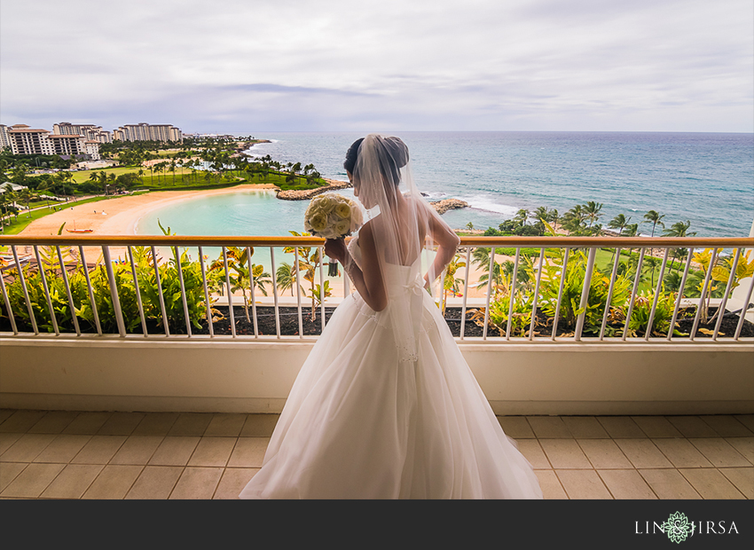 04-jw-marriott-ihilani-ko-olina-hawaii-wedding-photographer-bride-portrait-wedding-day