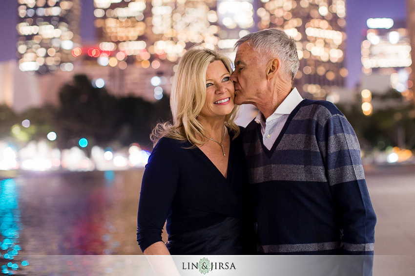 09-gorgeous-downtown-los-angeles-night-time-engagement-photos