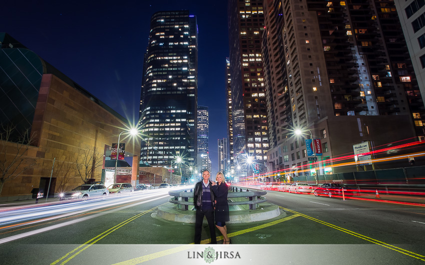 11-gorgeous-downtown-los-angeles-night-time-engagement-photos