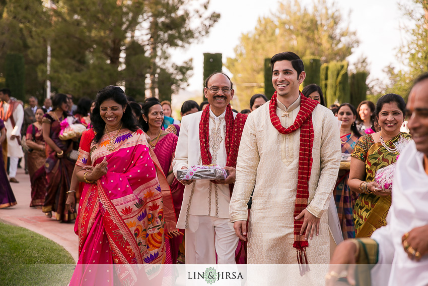 01-los-angeles-engagement-ceremony-photographer