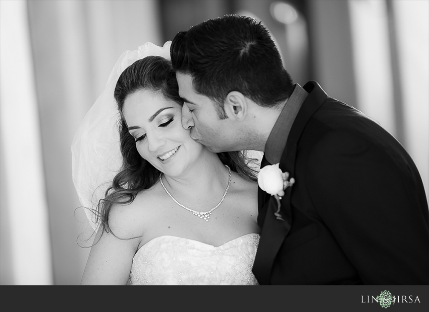 08-hyatt-huntington-beach-orange-county-wedding-photographer