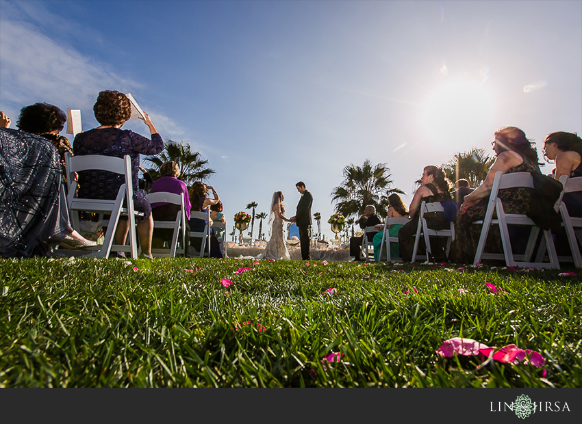 15-hyatt-huntington-beach-orange-county-wedding-photographer-wedding-ceremony