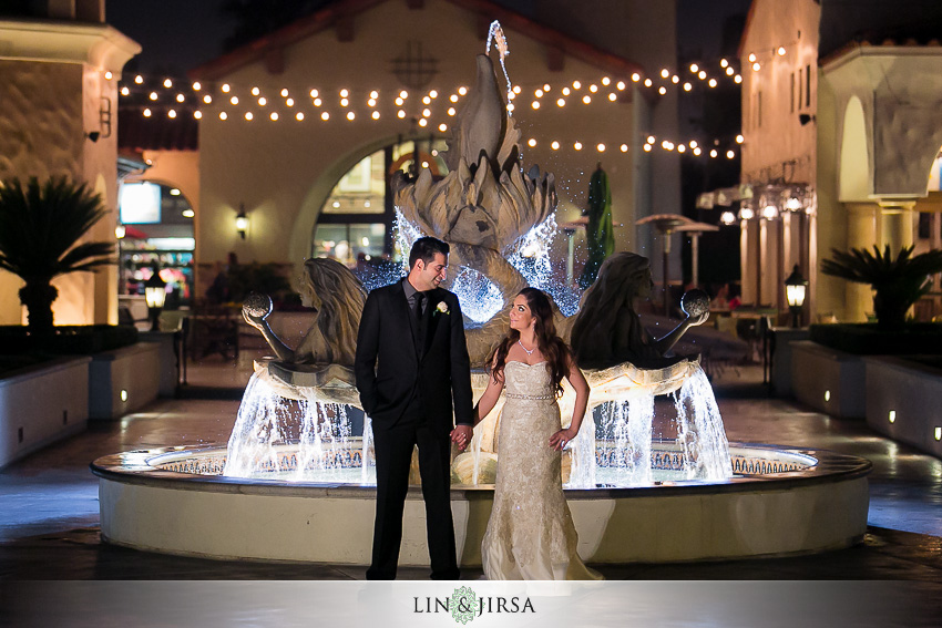 29-hyatt-huntington-beach-orange-county-wedding-photographer-gorgeous-night-time-bride-and-groom-wedding-photos