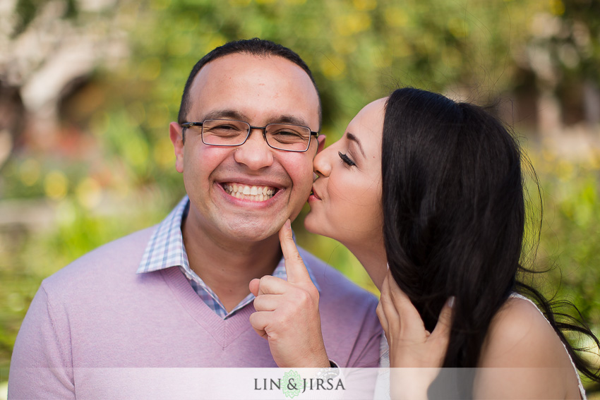 02-beautiful-mission-san-juan-engagement-photos