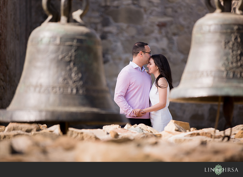 05-beautiful-mission-san-juan-engagement-photos