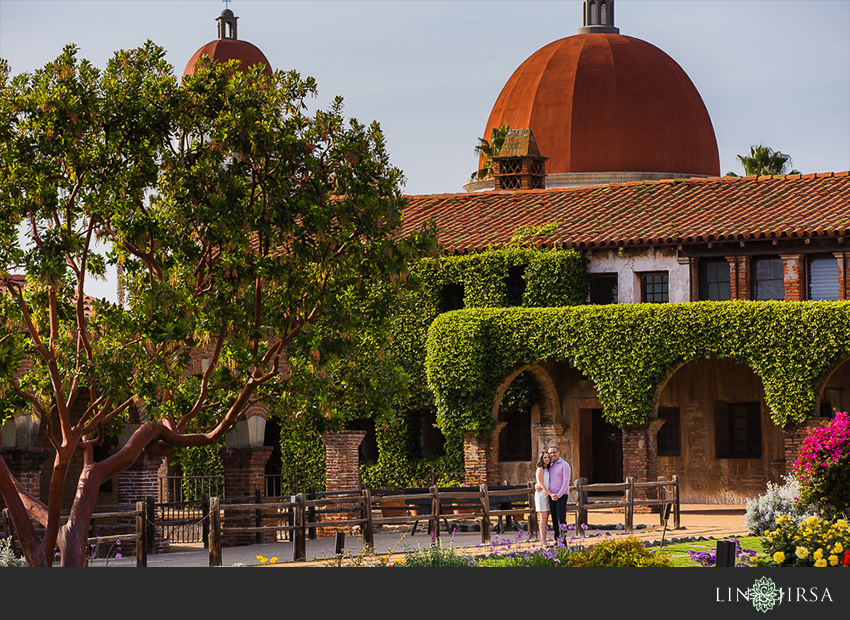 09-beautiful-mission-san-juan-engagement-photos