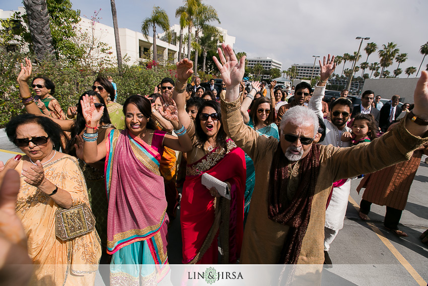 10-newport-beach-marriott-indian-wedding-photographer