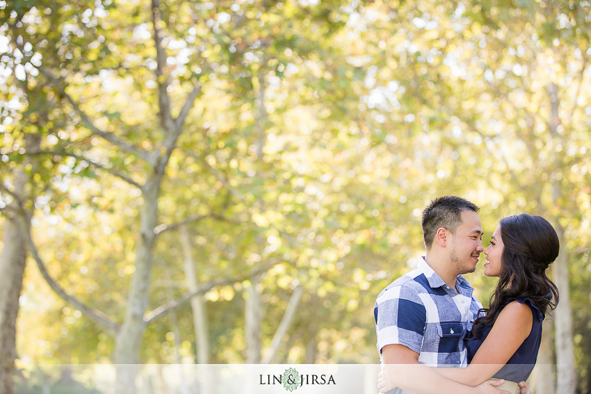 06-fun-romantic-crystal-cove-engagement-photographer