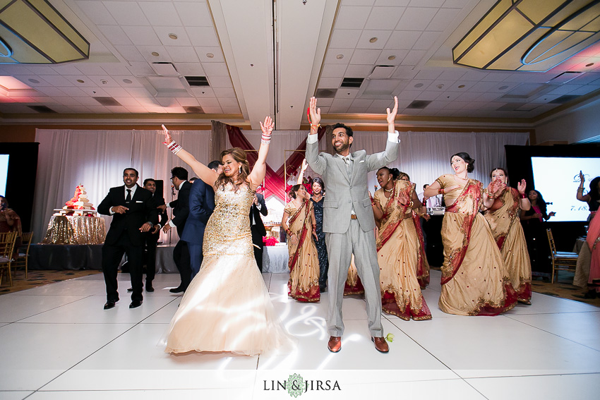 39-fun-indian-wedding-photos