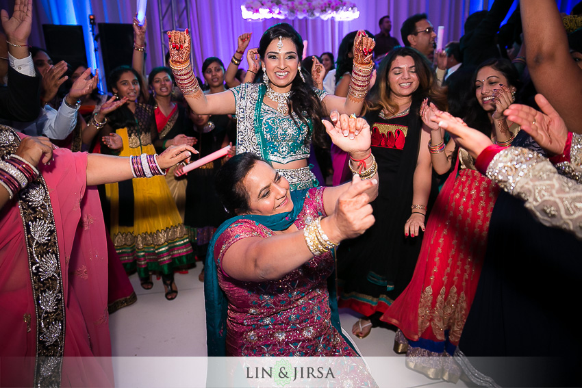 44beautiful-bellevue-indian-wedding-photos