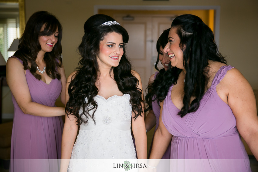04-balboa-bay-club-newport-beach-wedding-photographer-getting-ready-photos