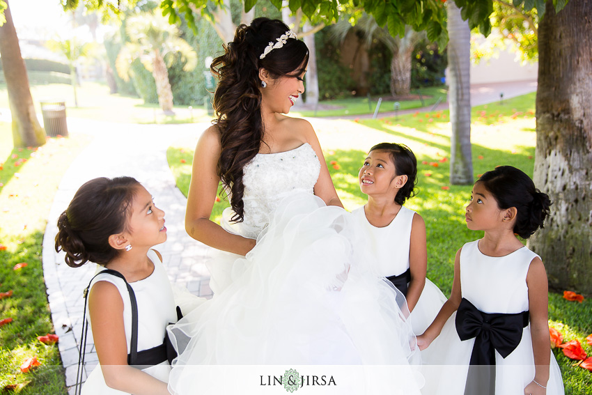 07-hyatt-regency-newport-beach-wedding-photographer-getting-ready-photos