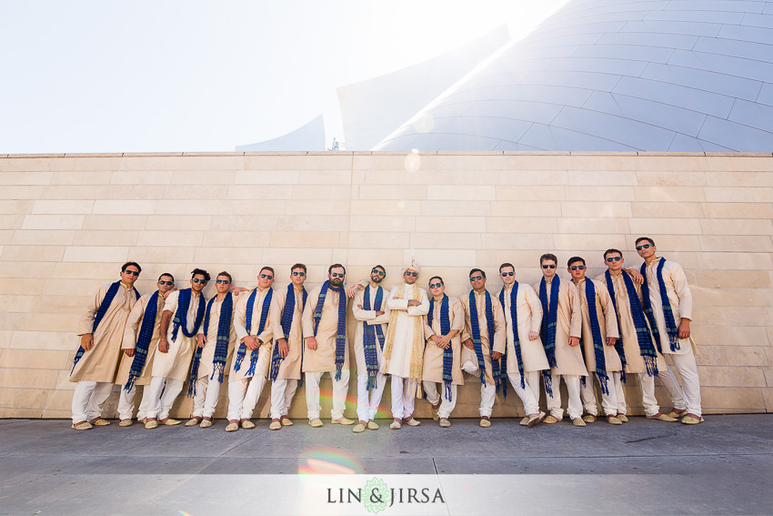 14-walt-disney-concert-hall-indian-wedding-party-photos