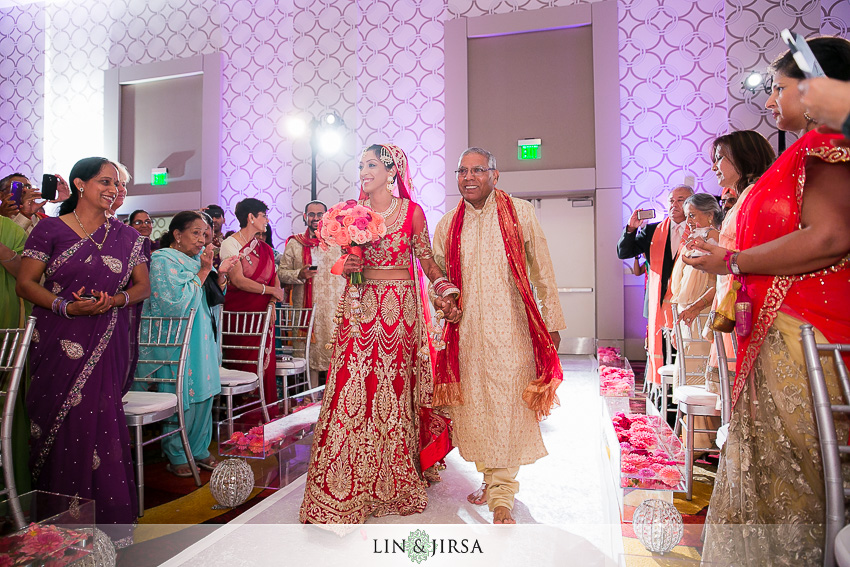 15-jw-marriott-los-angeles-indian-wedding-ceremony-photographer