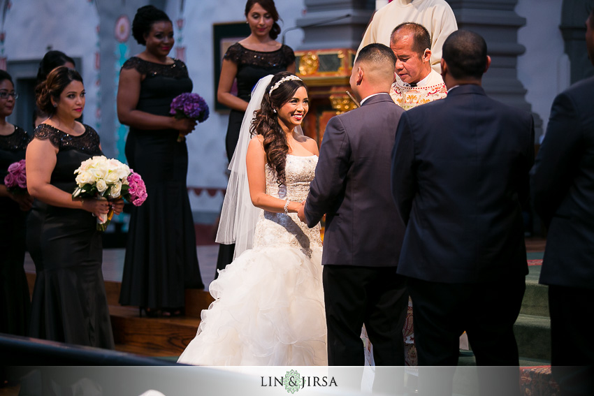 16-mission-basilica-san-juan-capistrano-wedding-ceremony-photographer