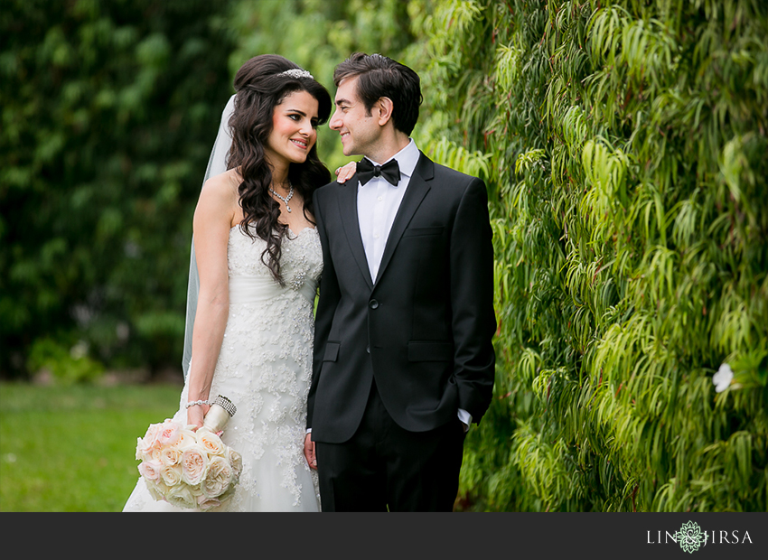 17-balboa-bay-club-newport-beach-wedding-photographer-first-look-couple-session-photos