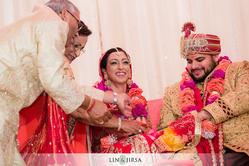 17-jw-marriott-los-angeles-indian-wedding-ceremony-photographer