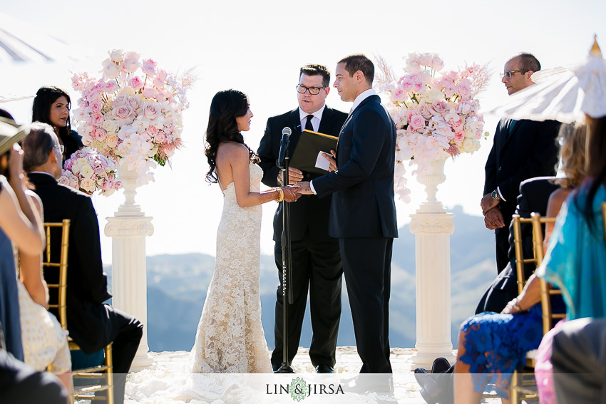 20-beautiful-outdoor-wedding-photos