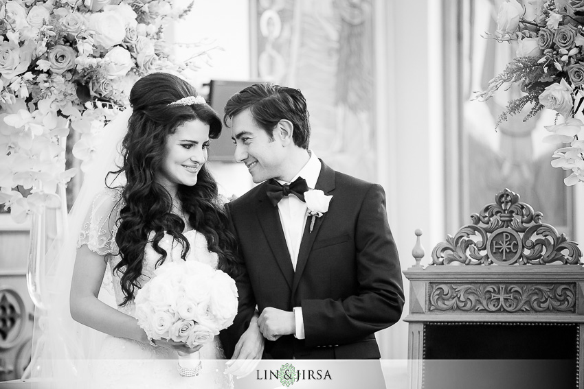 21-balboa-bay-club-newport-beach-wedding-photographer-wedding-ceremony-photos