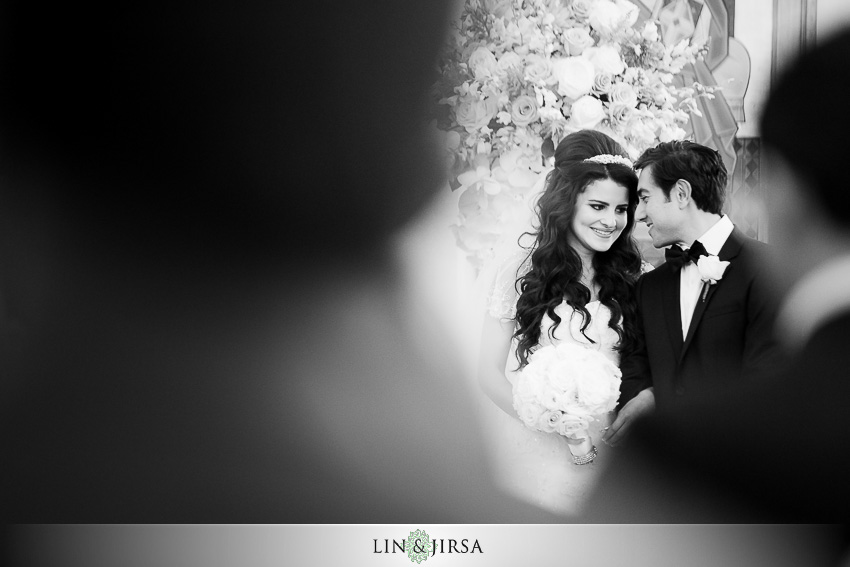 24-balboa-bay-club-newport-beach-wedding-photographer-wedding-ceremony-photos