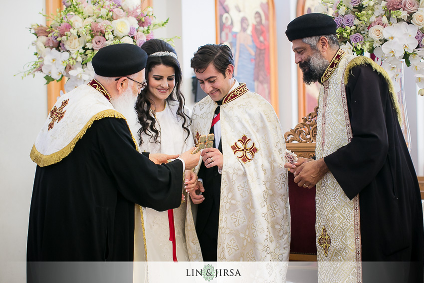 25-balboa-bay-club-newport-beach-wedding-photographer-wedding-ceremony-photos