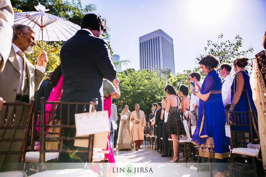 29-walt-disney-concert-hall-indian-wedding-indian-wedding-ceremony-photos