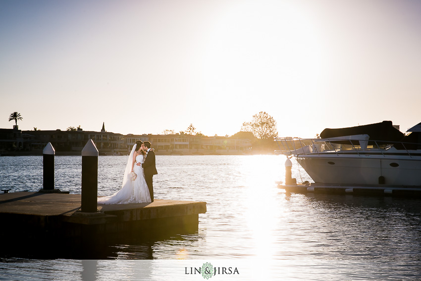 30-balboa-bay-club-newport-beach-wedding-photographer-couple-session-photos