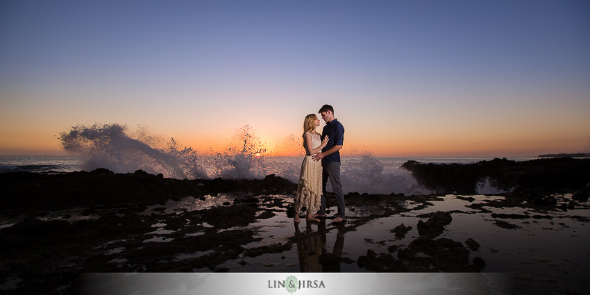 014-beautiful-sunset-laguna-beach-engagement-photographer