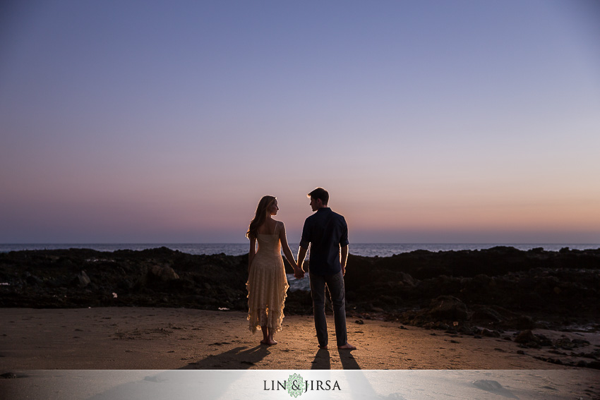 016-beautiful-sunset-laguna-beach-engagement-photographer