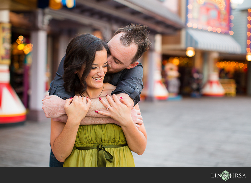 019-happiest-place-on-earth-engagement-photos