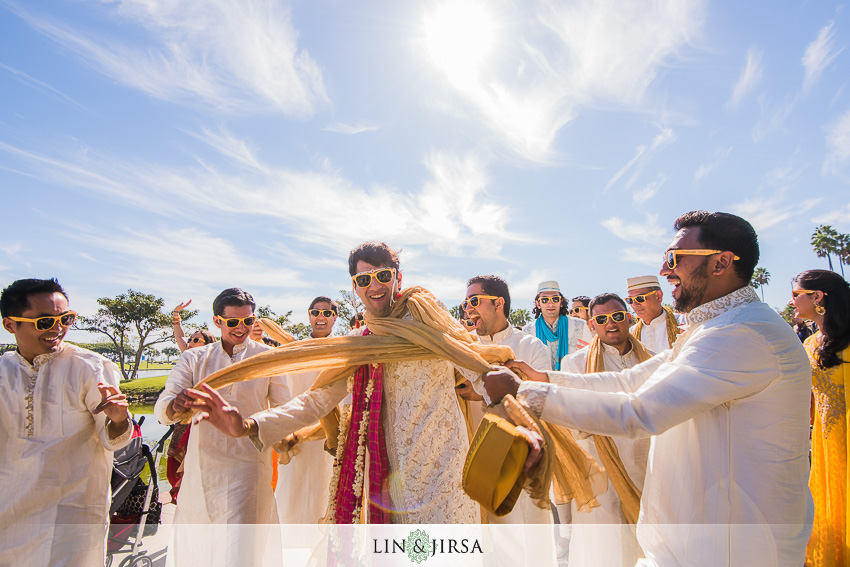 027-hyatt-regency-long-beach-indian-wedding-photographer-baraat-photos