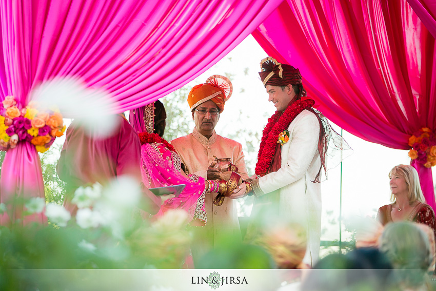 029-the-london-west-hollywood-indian-wedding-photographer-wedding-ceremony-photos