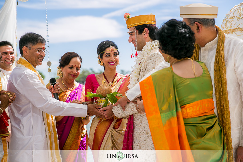 033-hyatt-regency-long-beach-indian-wedding-photographer-wedding-ceremony-photos