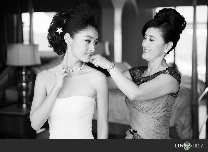 09-malibu-vineyard-estate-wedding-photographer-getting-ready-photos