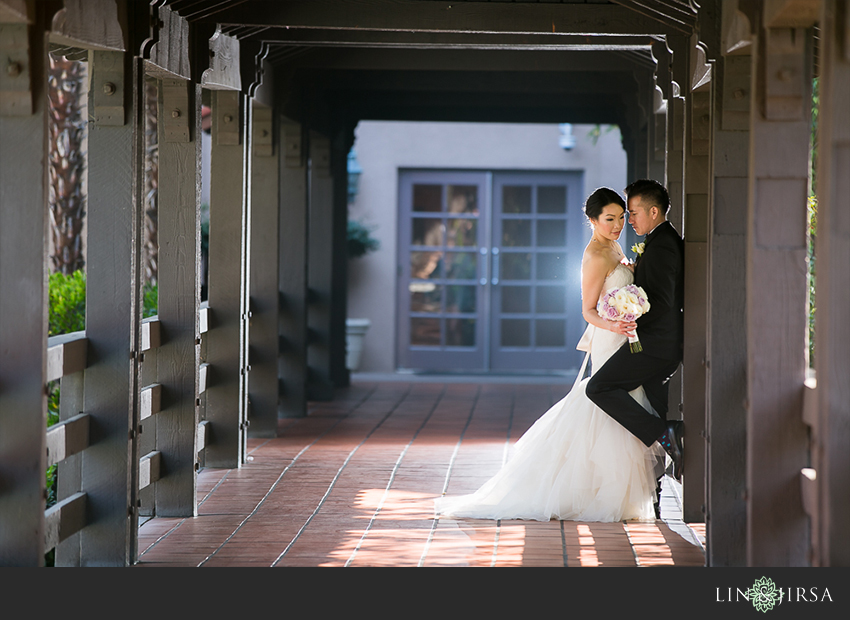 14-private-estate-orange-couty-wedding-photographer-first-look-couple-session-photos