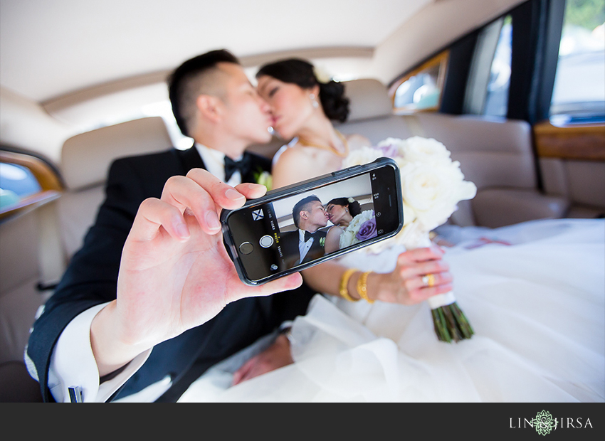 17-private-estate-orange-couty-wedding-photographer-first-look-couple-session-photos